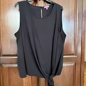 VINCE CAMUTO Sleeveless Side-Tie Blouse in Black - Size 2X